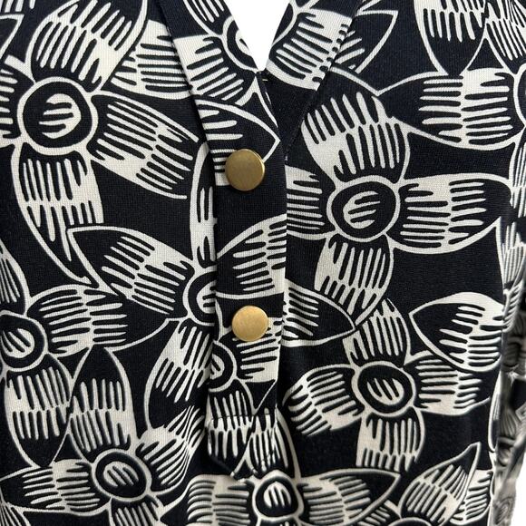 DVF Diane Von Furstenberg Silk Floral Pocketed V-neck Dress 8 - Picture 4 of 11